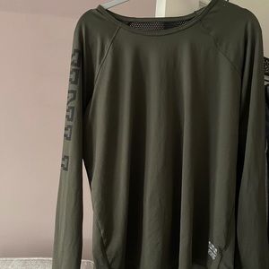 Like new olive vs pink workout top